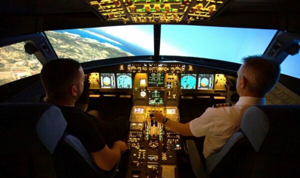 Ζήσε τη μοναδική εμπειρία ζωής να πιλοτάρεις ΕΣΥ ένα Airbus 320 ή ένα F-16